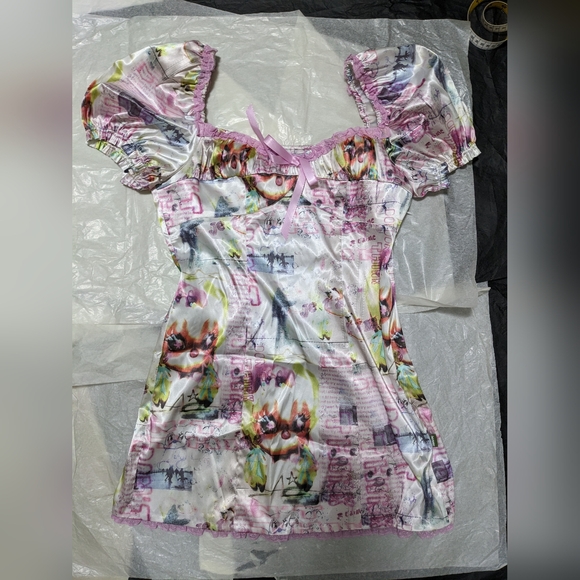 Heaven x Marc Jacobs Graphic Print Mini Dress with Pink Accents - Picture 3 of 11